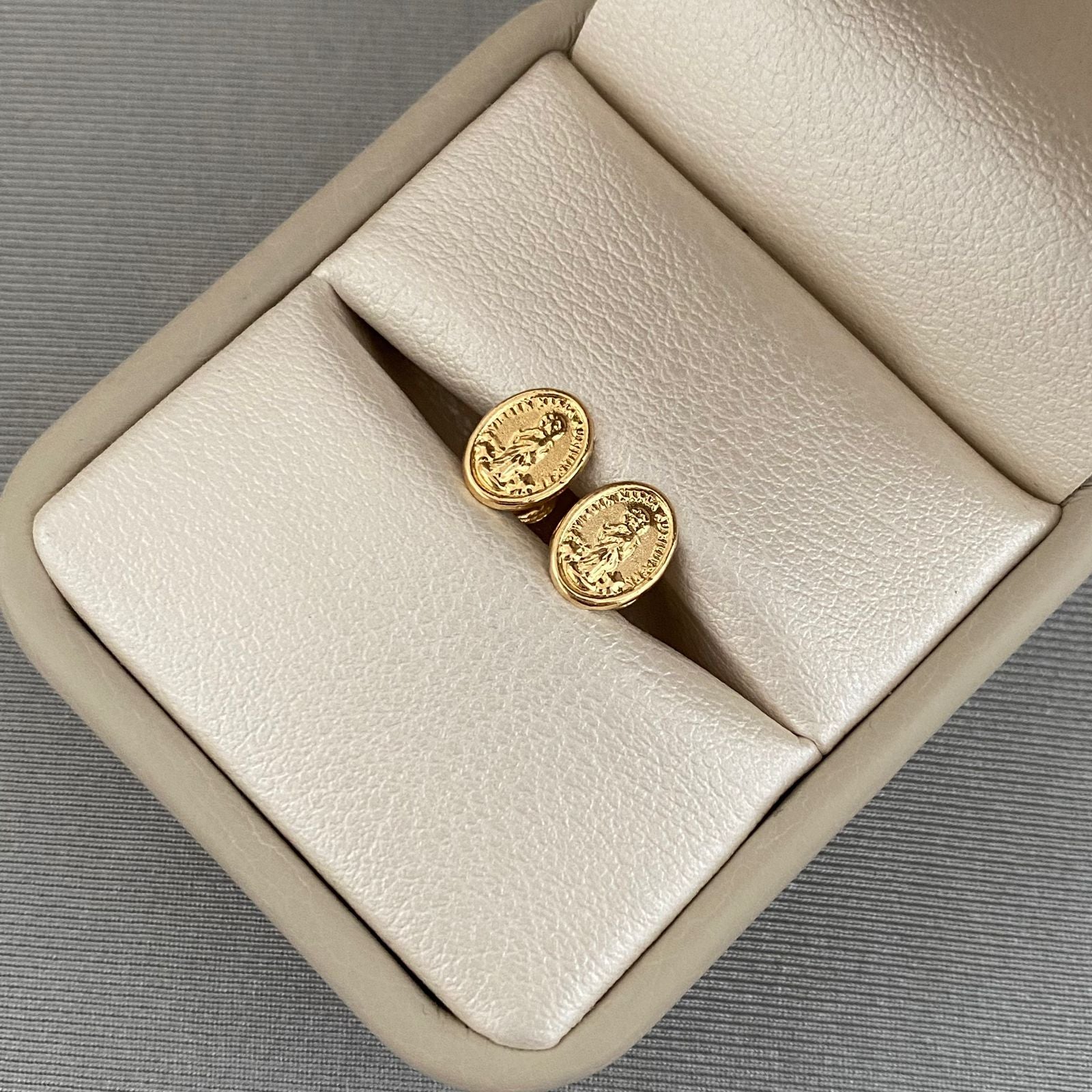 Topos maria auxiliadora Oro amarillo 18k 0,8 Gr / 8,0 mm